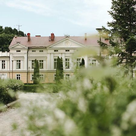 Palac Sasino Odnova Hotel Екстериор снимка
