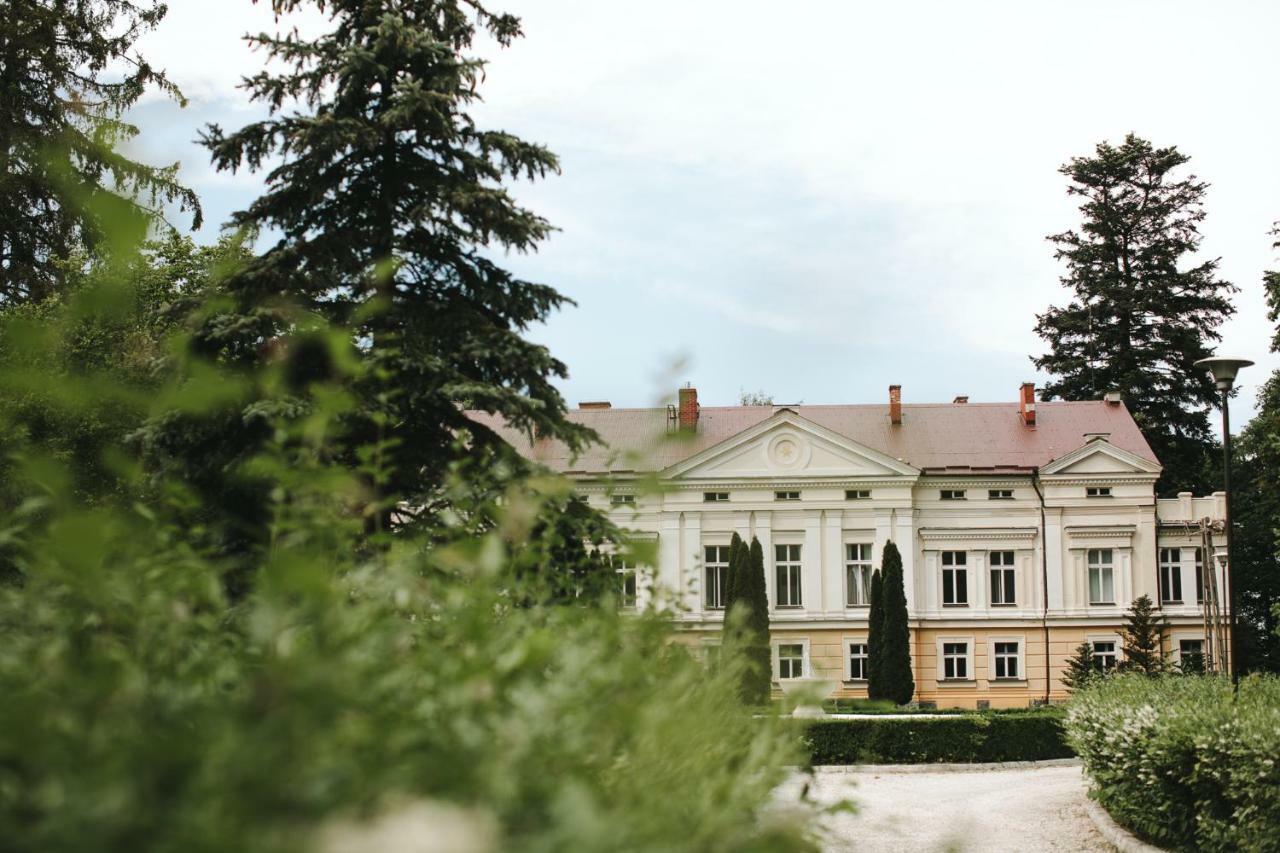 Palac Sasino Odnova Hotel Екстериор снимка
