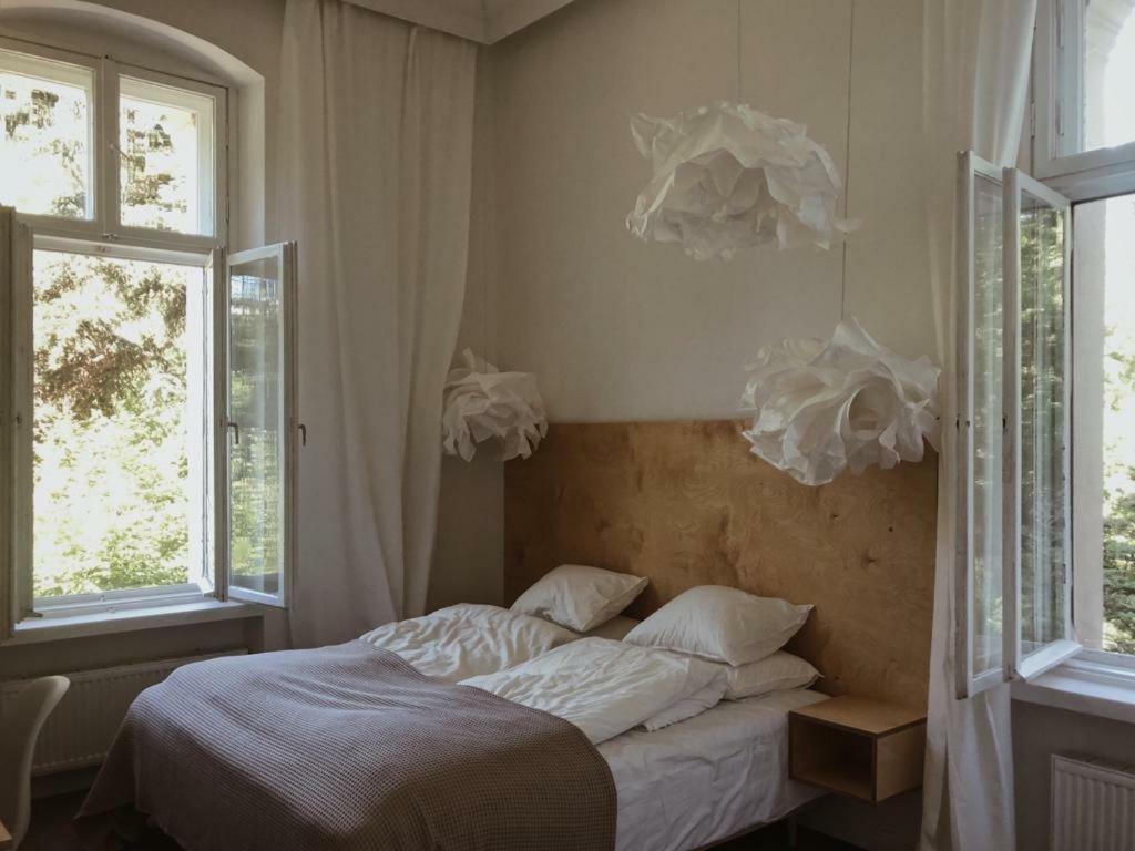 Palac Sasino Odnova Hotel Стая снимка